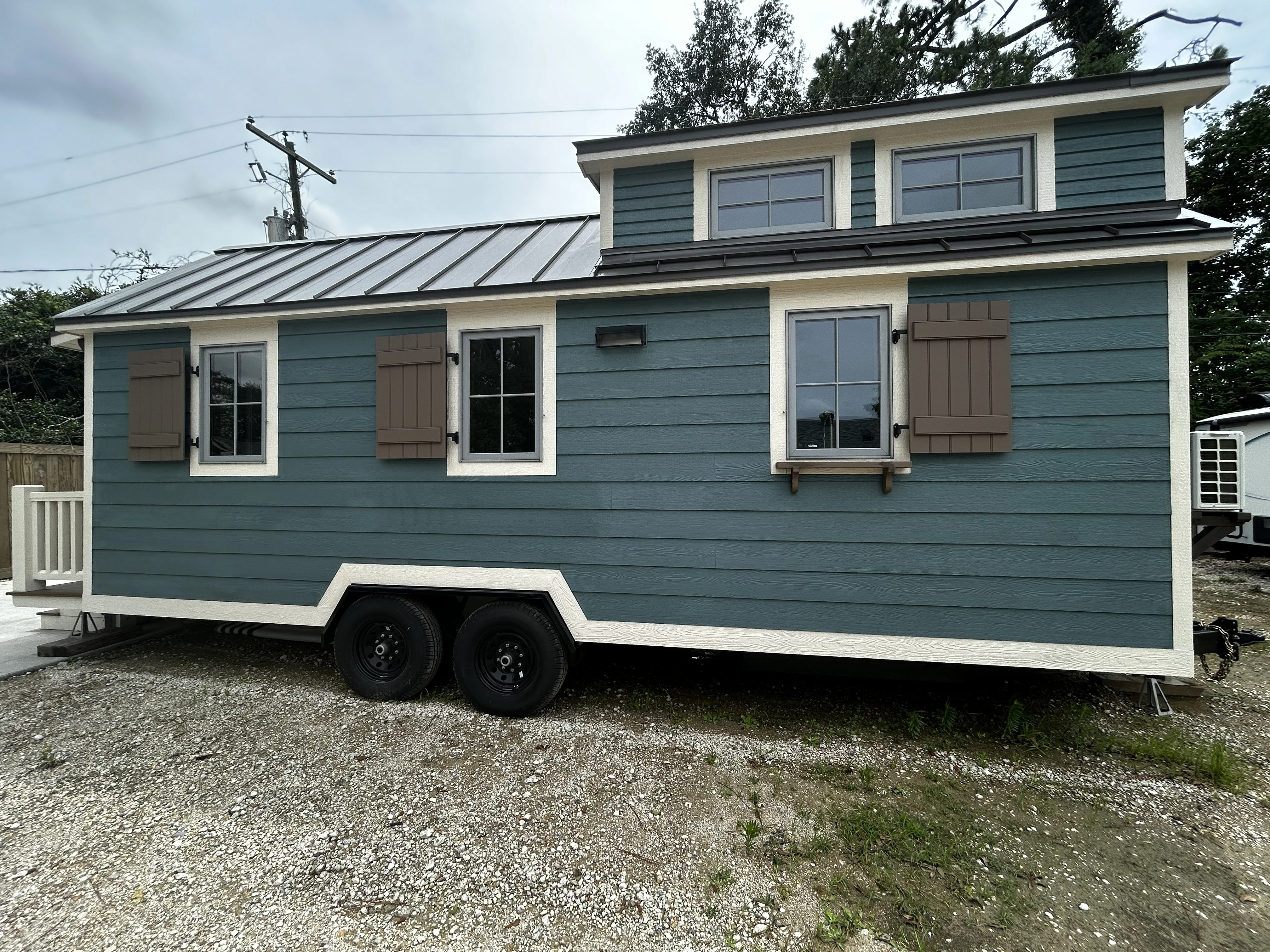 A view of the side from the outside