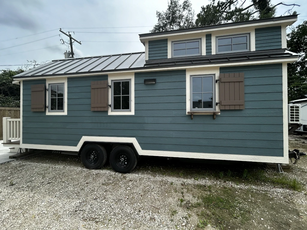 Click to expand: A view of the side from the outside